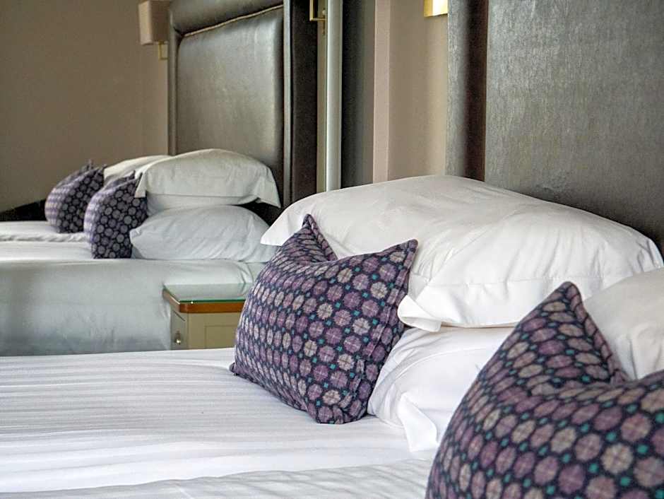 Elmers Court Hotel