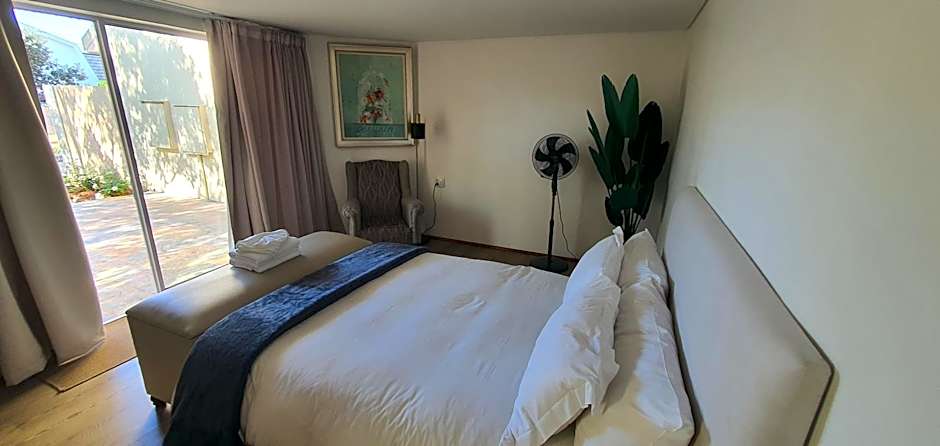 Acacia Lodge