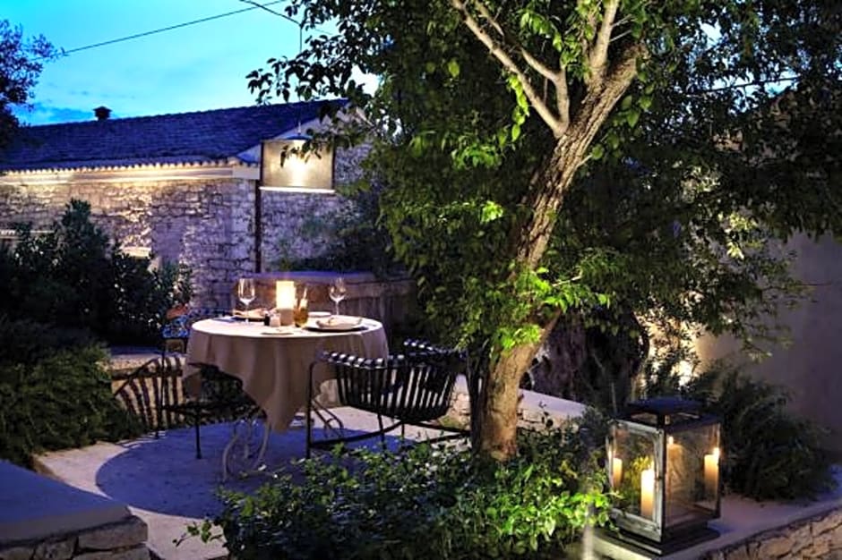 Torri e Merli, Paxoi