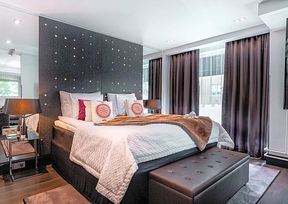 Photo 1 of 4 of Polar Street Double Room