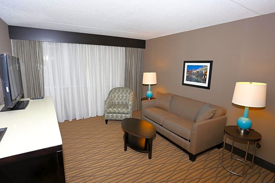 DoubleTree by Hilton Cleveland – Westlake