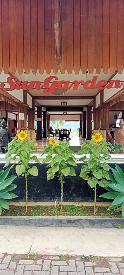 SUN GARDEN