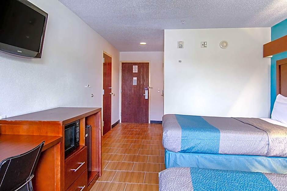 Americas Best Value Inn & Suites Brunswick