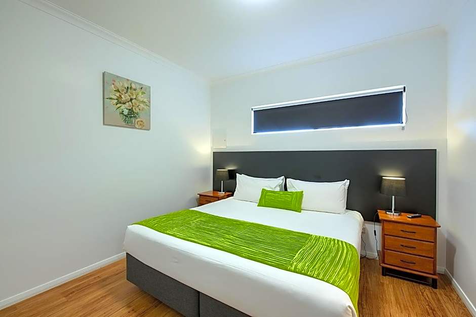 Pelicans Albany Middleton Beach