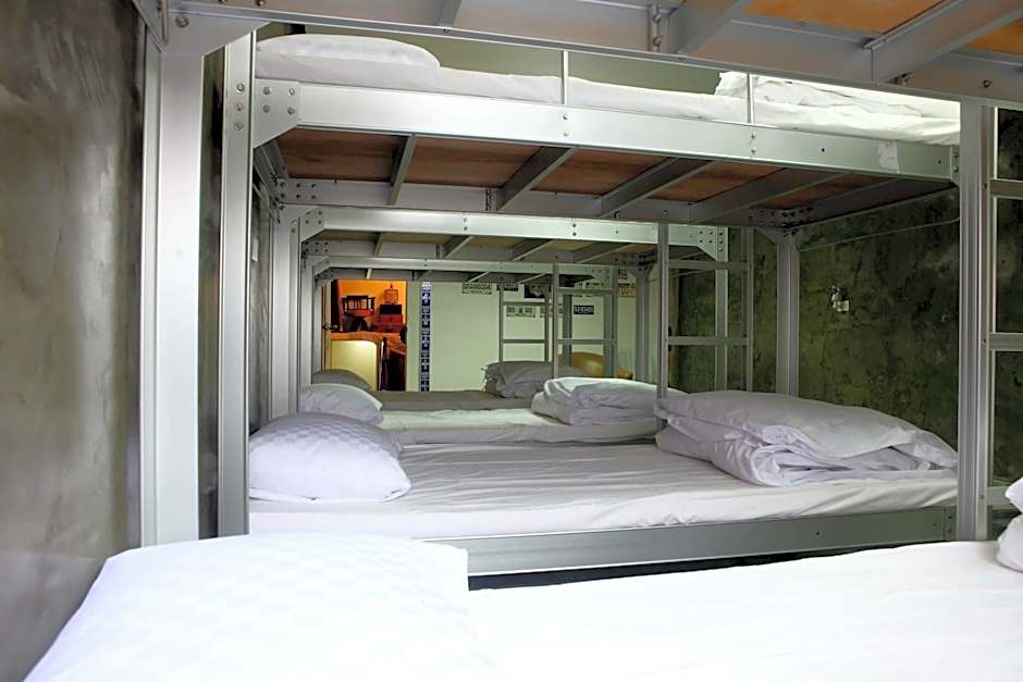 Xie Tainan Castle Town B&b