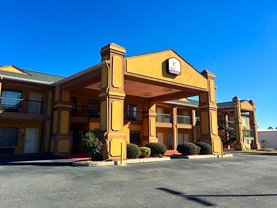 Peach State Inn & Suites