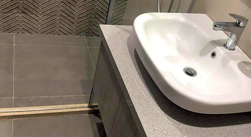 AEON TOWERS STUDIO SUITE (by:skyspottravelcentra)