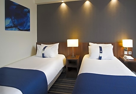 Standard Room with Two Single Beds - Accessible
