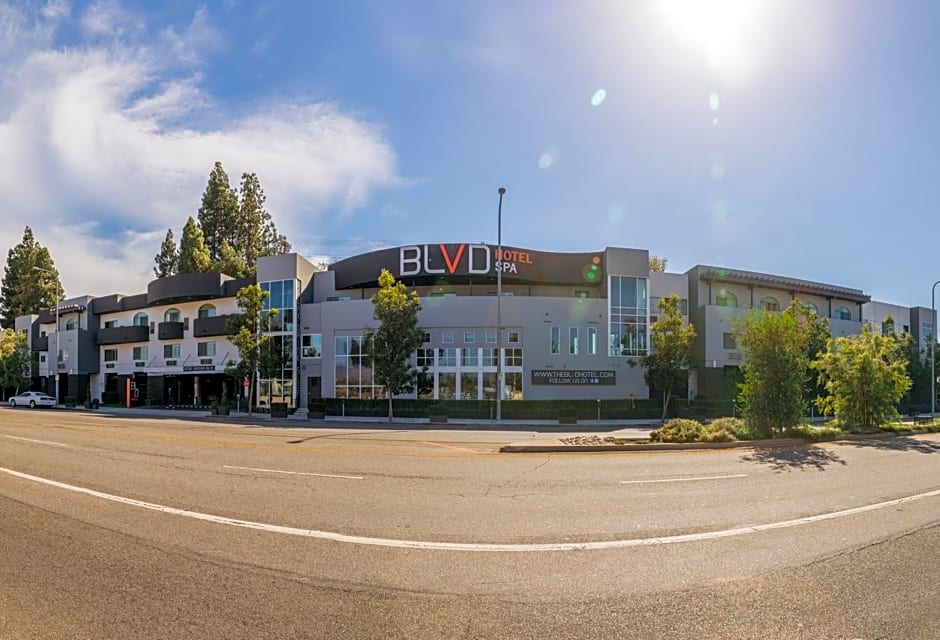 The BLVD Hotel and Studios