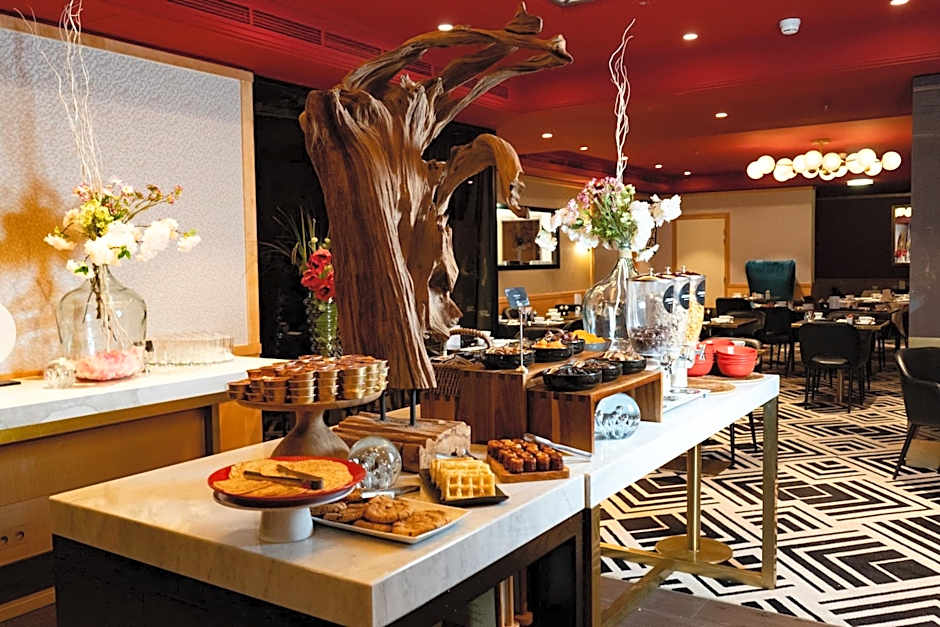 Warwick Paris (Former Warwick Champs-Elysees)