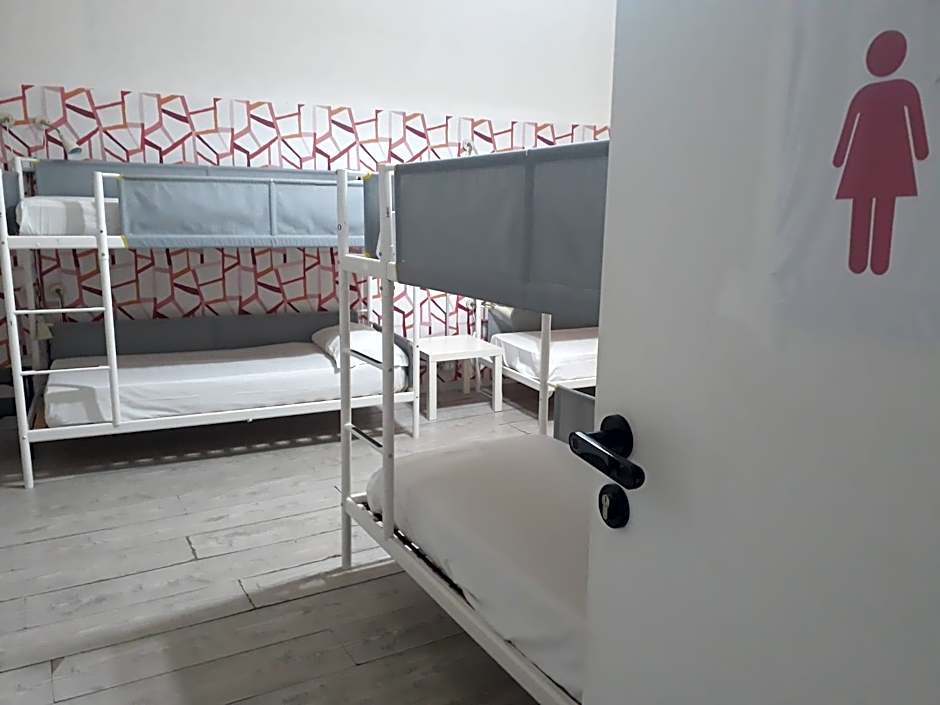 Balarm Hostel