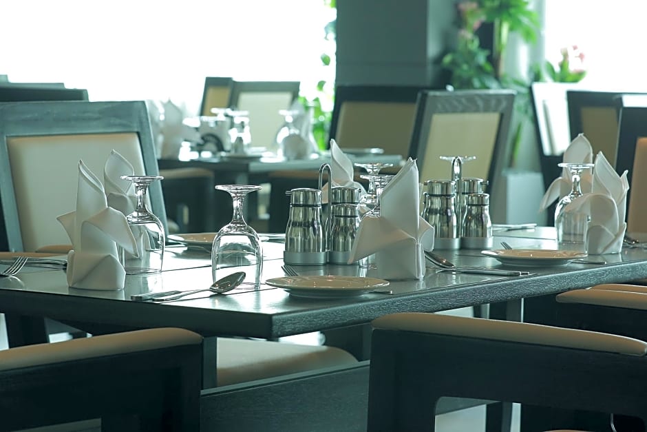 Park Regis Lotus Hotel