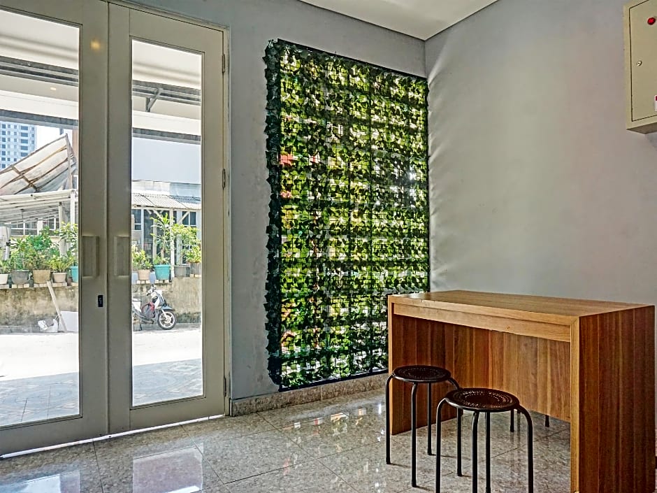 Capital O 92765 J&b Smart Sentul