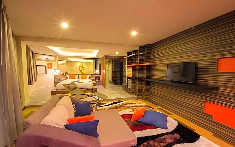 Dragon River Avenue Hotel