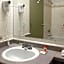 Super 8 by Wyndham Guelph