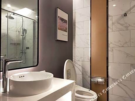 Magnolia Hotel (Dongying Qingfeng Hunan First Road Store)