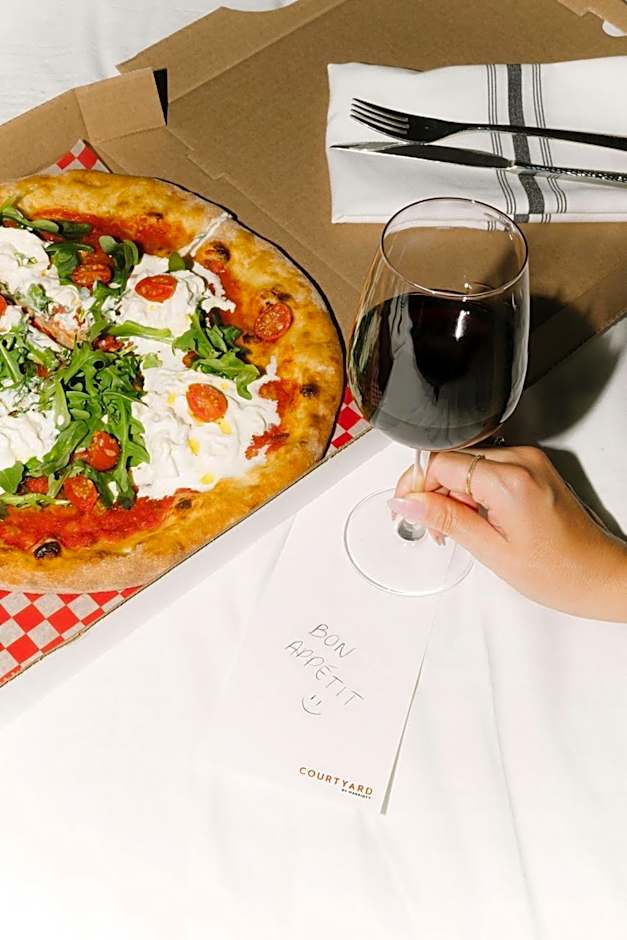 Courtyard by Marriott Montreal Laval