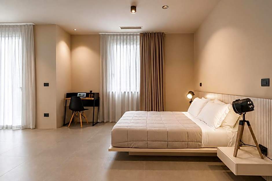 Amare Suite & Apartments