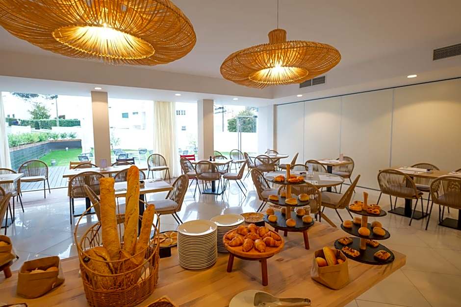 Malibu Foz Hotel - La Maison Younan