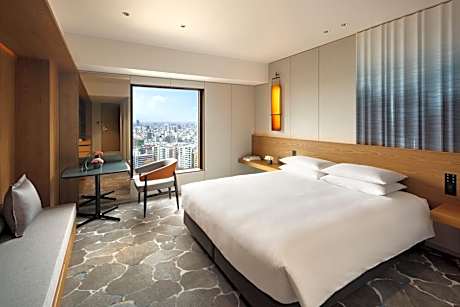Deluxe King Room with Park View