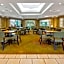 La Quinta Inn & Suites by Wyndham Usf (Near Busch Gardens)