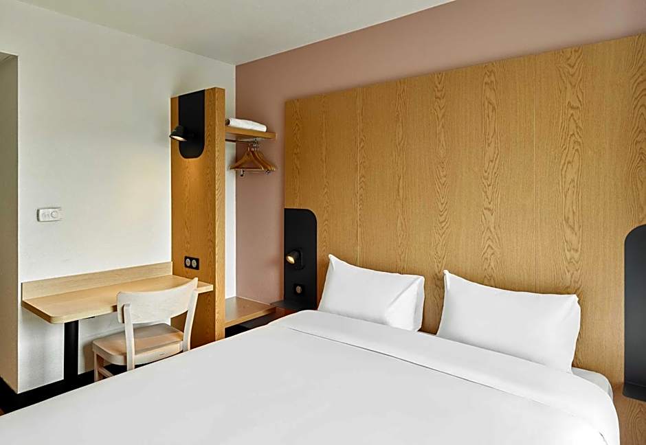 B&B HOTEL Paris Romainville Noisy-le-Sec