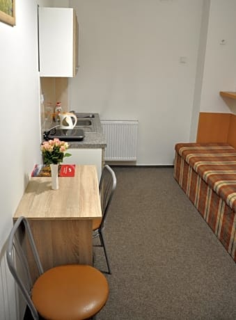 Single Room with Private External Bathroom