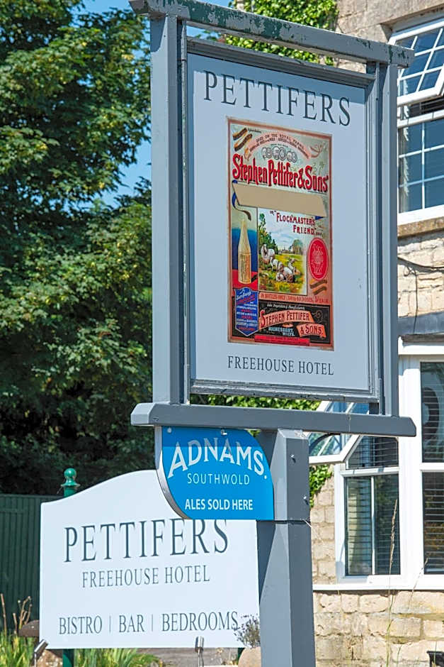 Pettifers Freehouse Hotel