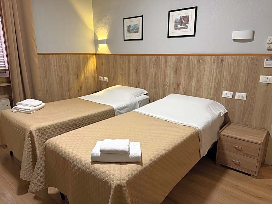 New Alexander Hotel
