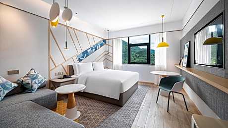 King Room with Mountain View