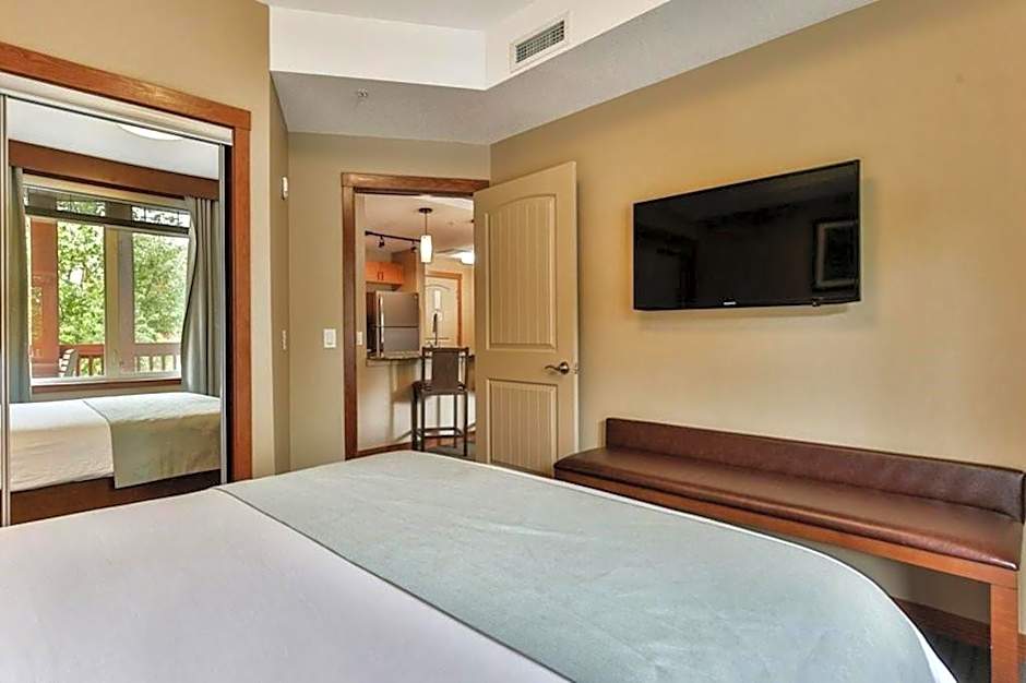 Luxury Falcon Crest Lodge 1 Bedroom 1 Pullout Kitchen Hot Tub