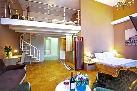 Apartment with Balcony