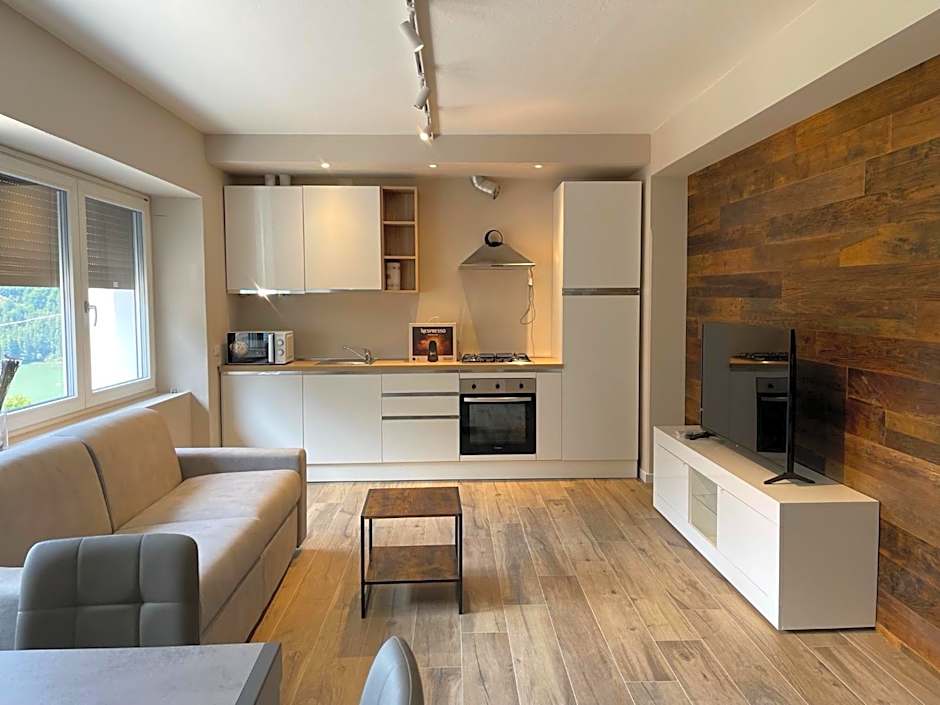 SnowLake Suite & Apartment