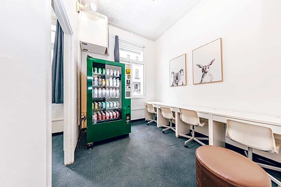 Maze Backpackers - Sydney