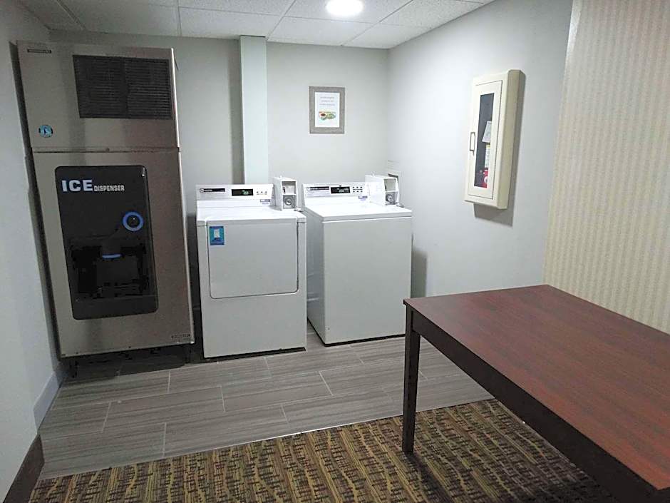 Overland Park Hotel