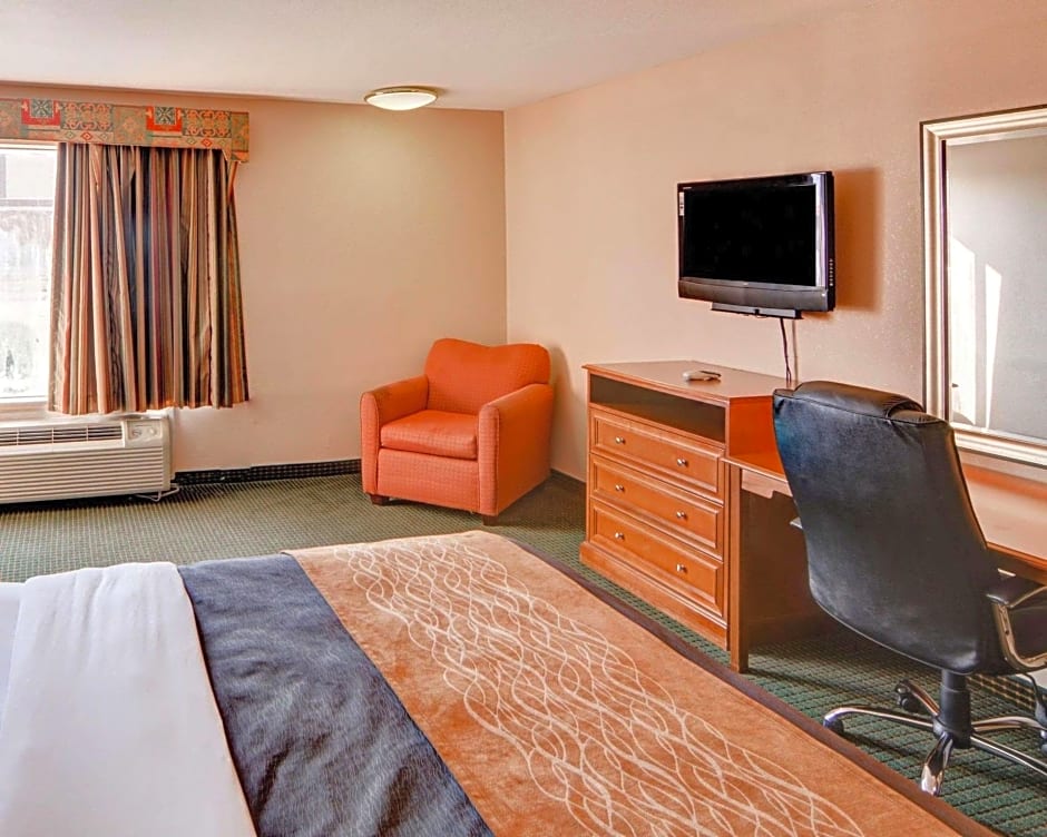 Quality Inn Forest Hill - Fort Worth South