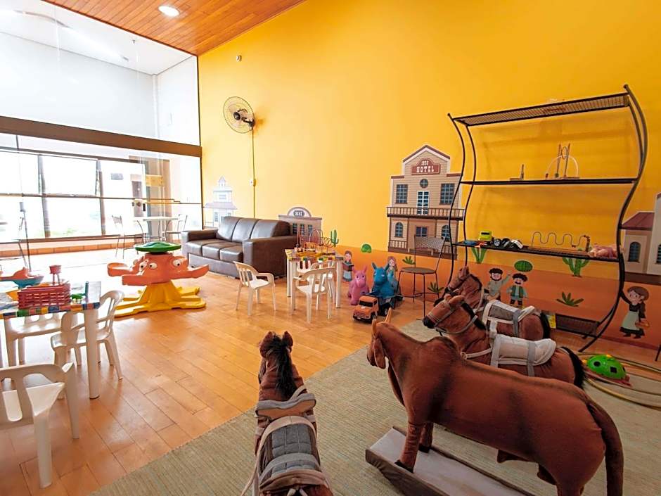 Ibis Styles Presidente Prudente, Portal of the West
