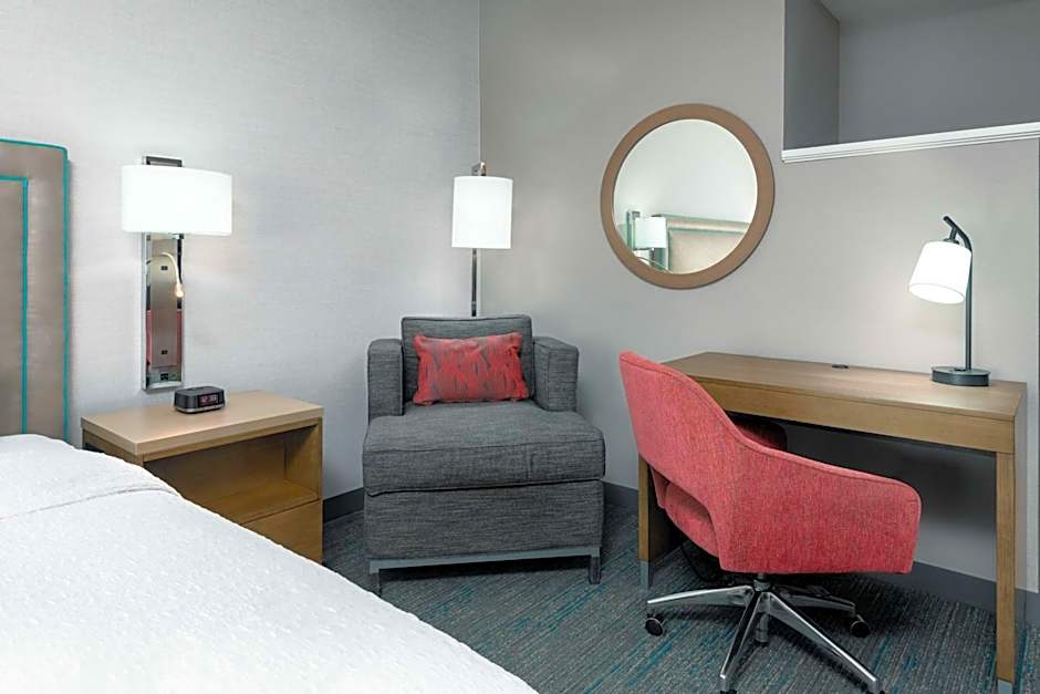 Hampton Inn By Hilton Boston Bedford Burlington