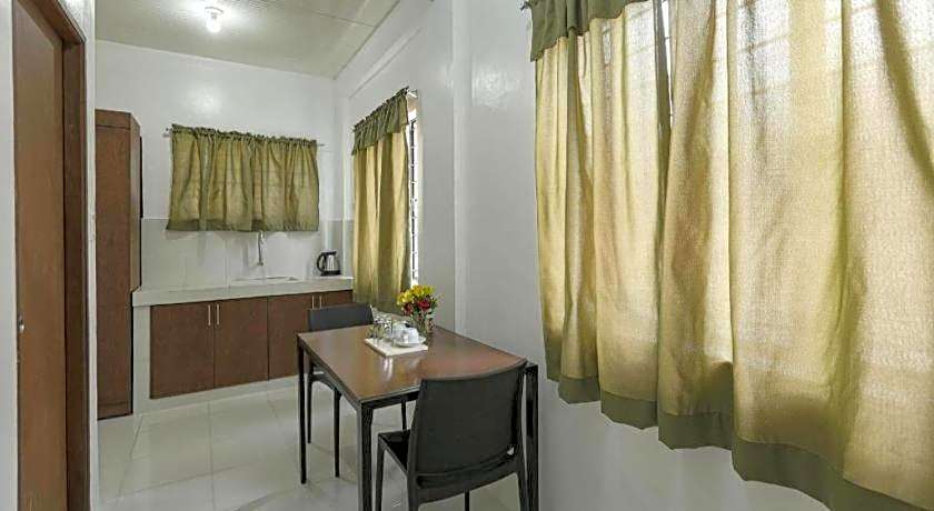 OYO 736 Jade Apartelle