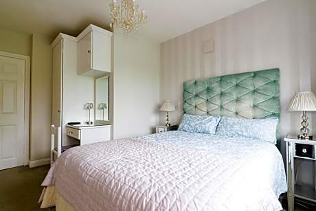 Double Room with Private External Bathroom