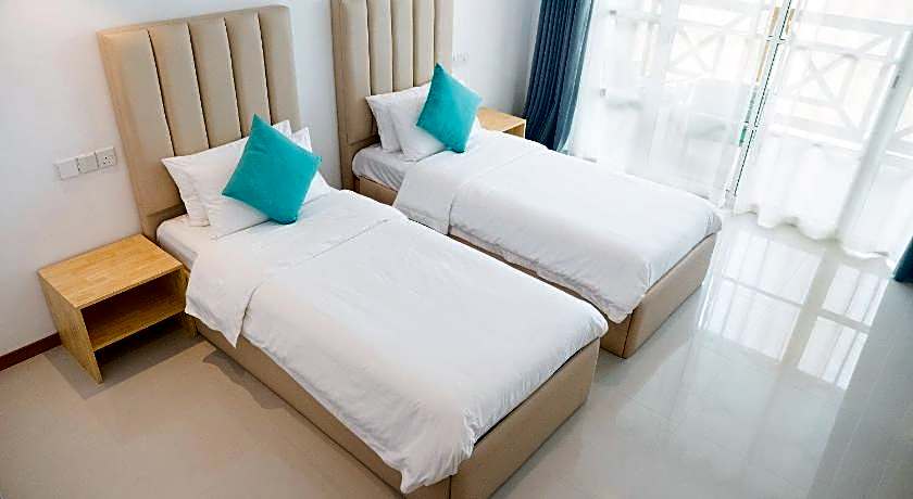 Sunrise by White sand dhigurah 