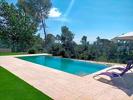 Villa in Castellar del Riu with Pool  Pyrenees