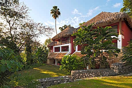 Camino Real Tikal