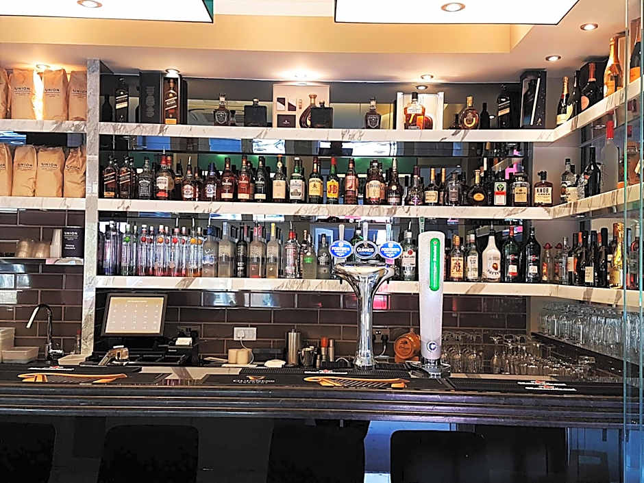 The Lion & Key Hotel