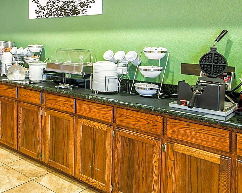 Sleep Inn & Suites Gonzales near Palmetto State Park