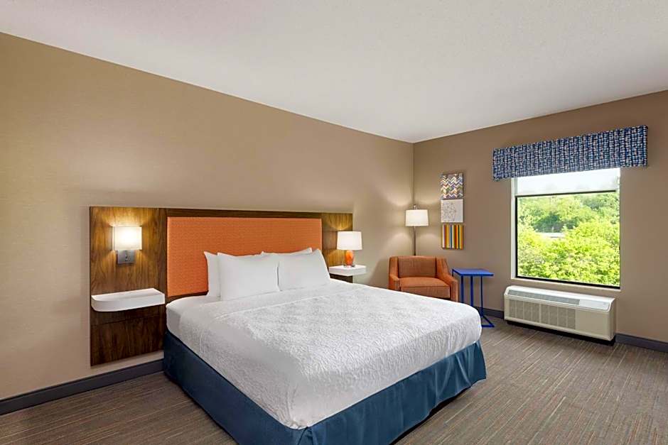 Hampton Inn By Hilton And Suites Harrisburg/North, Pa