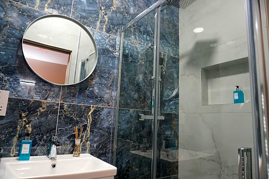 Paragraph Palmers Green - Tottenham Stadium