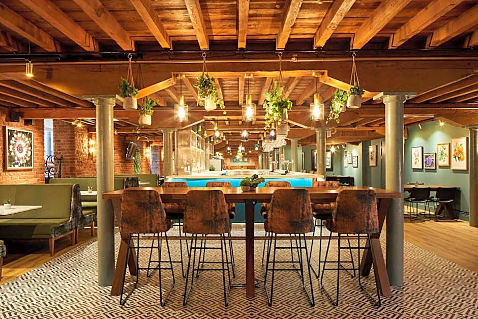 Manchester Marriott Victoria & Albert Hotel