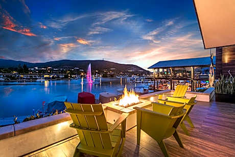 Lakehouse Hotel And Resort