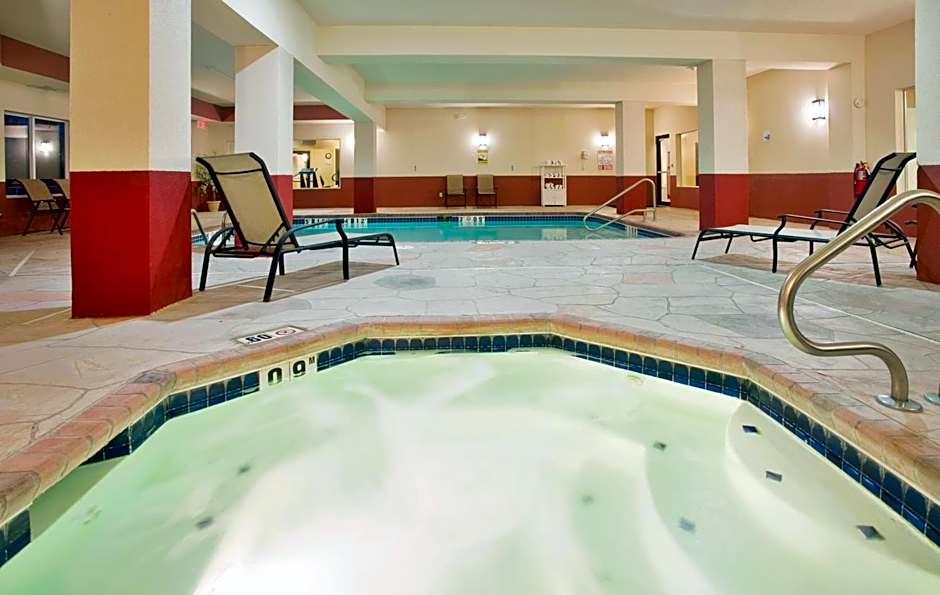 Holiday Inn Express Boonville By IHG